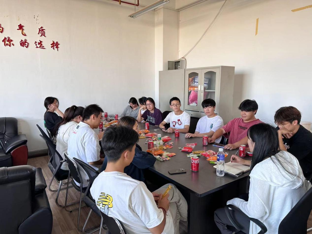 用心沟通，共话发展&mdash;&mdash;云南工商学院班长座谈会